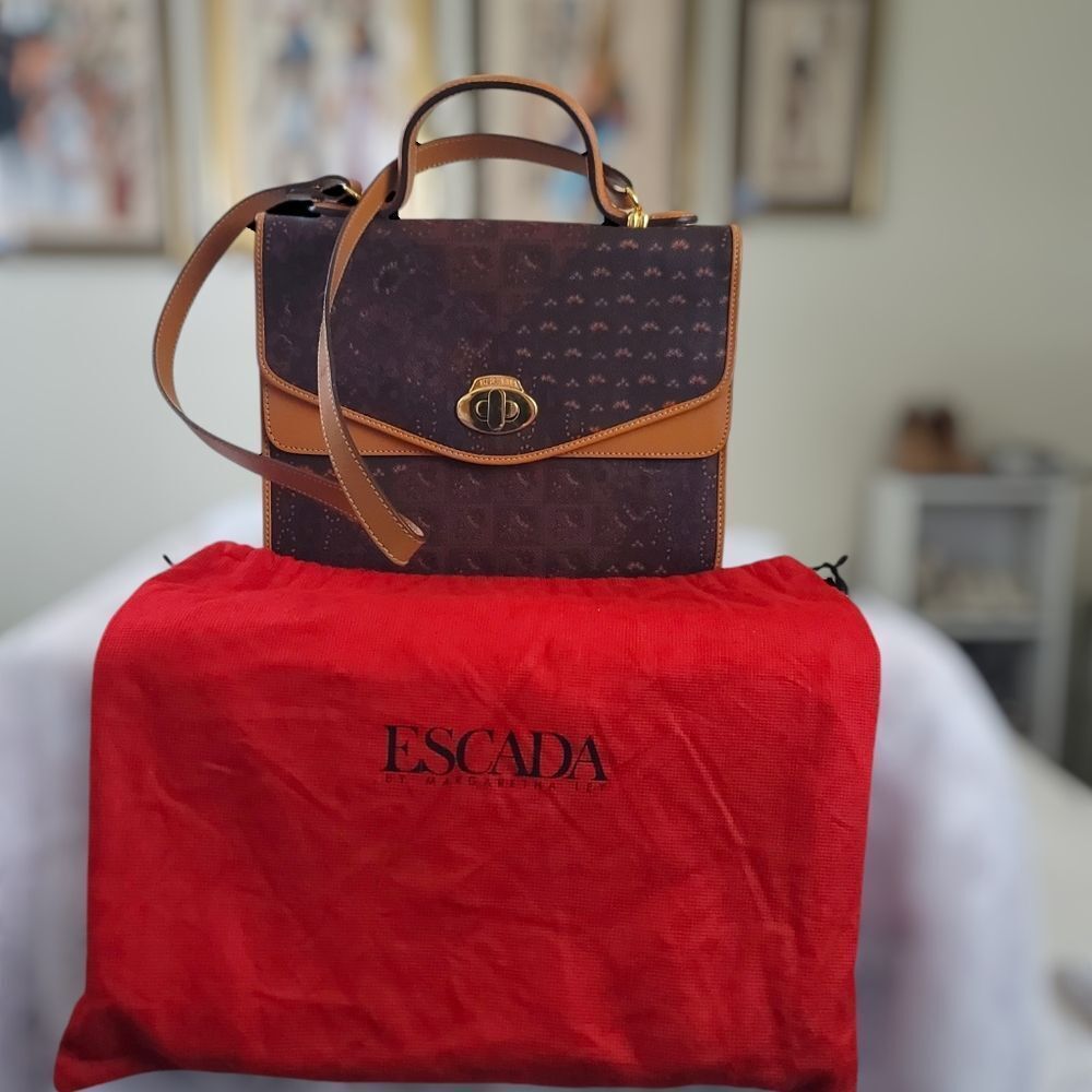 ESCADA  - Picture 3 of 10